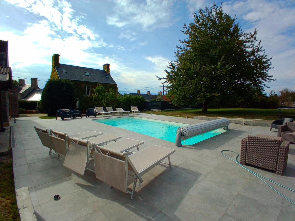 Villa DOMAINE DES TISSEYS vue sur le Mont St Michel Dragey Exterior foto