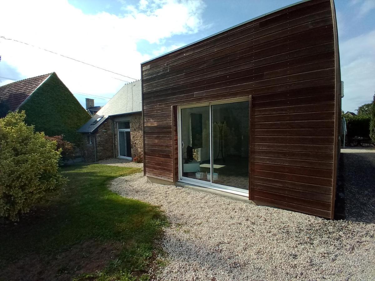 Villa DOMAINE DES TISSEYS vue sur le Mont St Michel Dragey Exterior foto