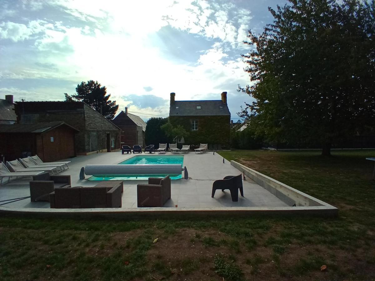 Villa DOMAINE DES TISSEYS vue sur le Mont St Michel Dragey Exterior foto