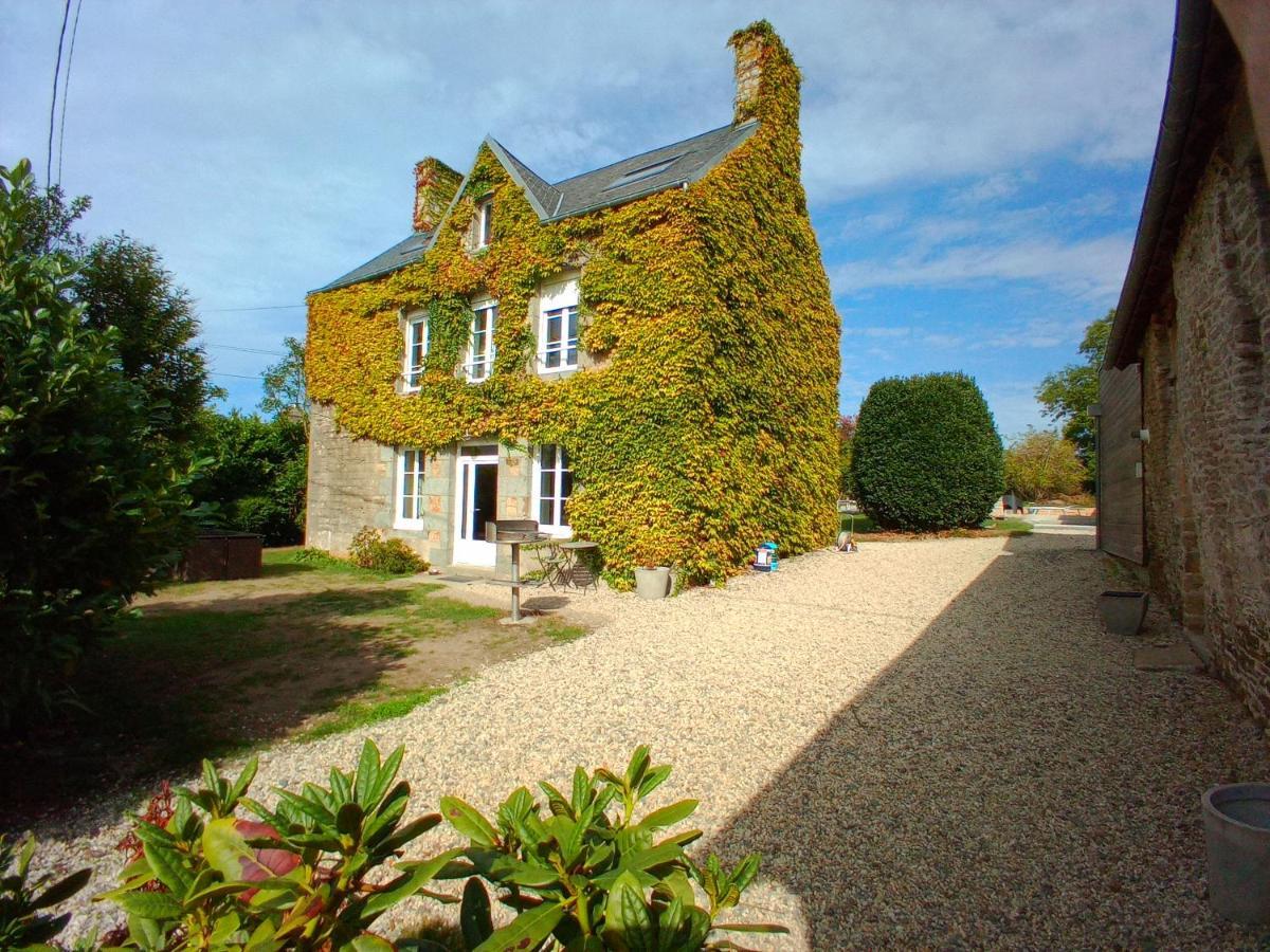 Villa DOMAINE DES TISSEYS vue sur le Mont St Michel Dragey Exterior foto